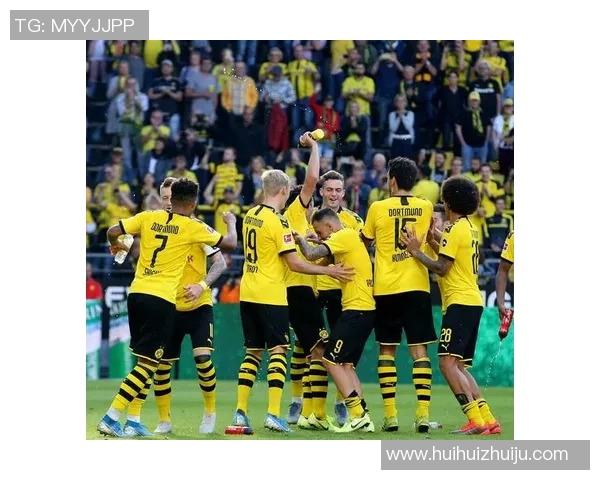 英超激战:利物浦完胜巴黎圣日耳曼红牌事件引发全场热议与战术分析