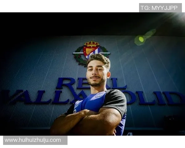 西甲精彩对决巴萨凭帽子戏法战胜利物浦全场沸腾